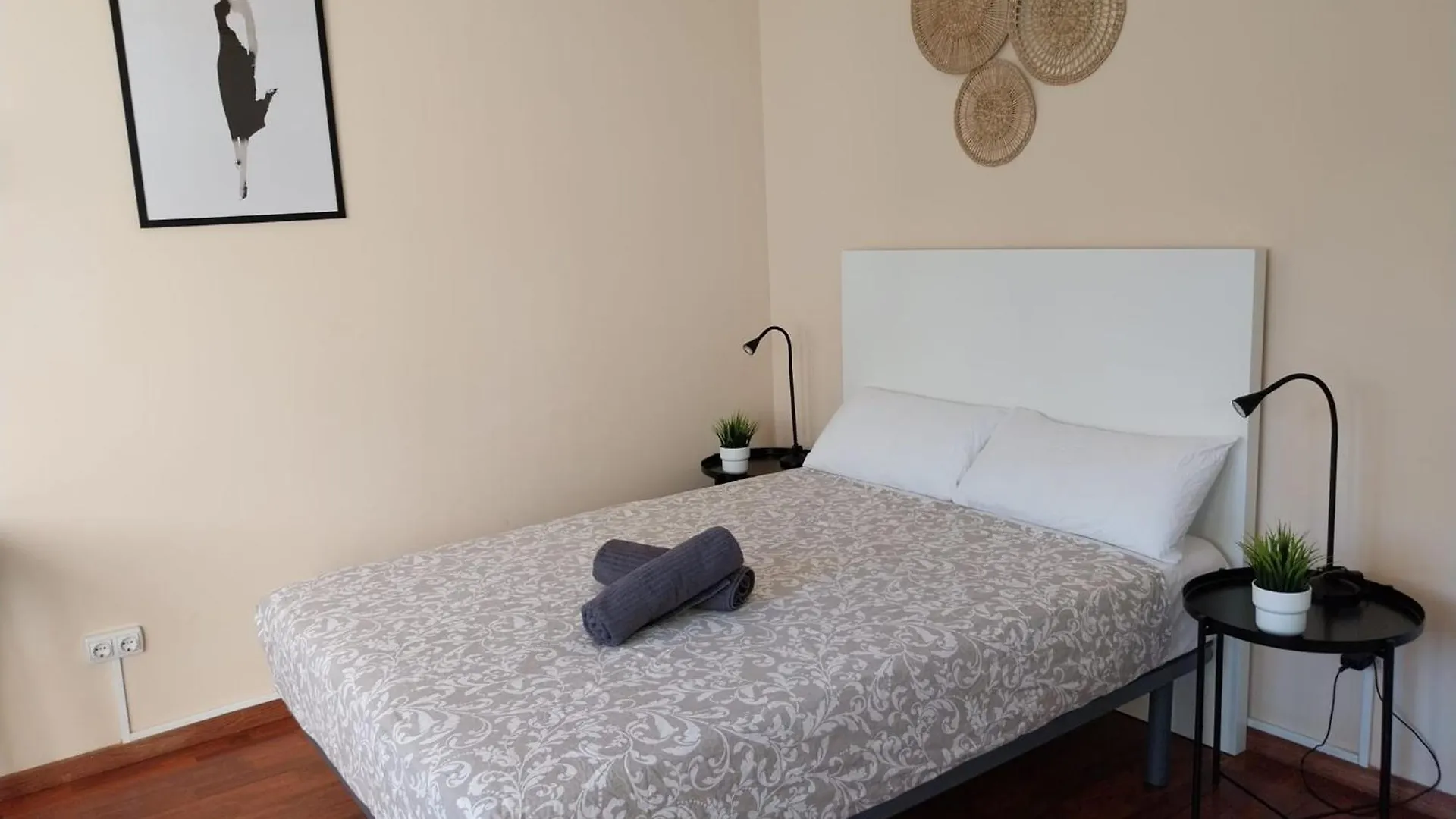 Eixample Bruc Private Rooms Barcelona España